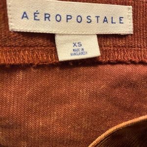 Beautiful never been worn, corduroy jumper from Aeropostale. Size x-small.